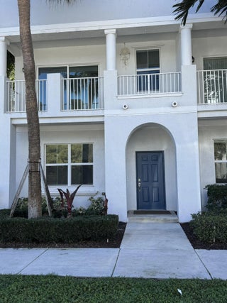 Photo of Listing #R11163359