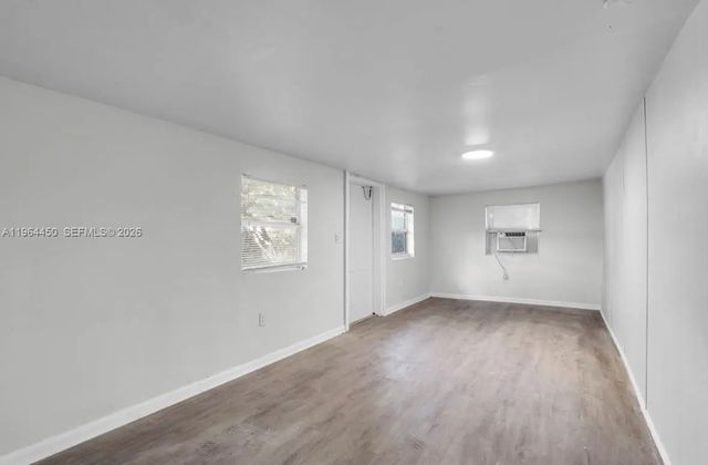 2 of 29 - 914 Nw 80th Street, Miami, FL