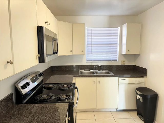 2 of 23 - 9400 Live Oak Place #406, Davie, FL