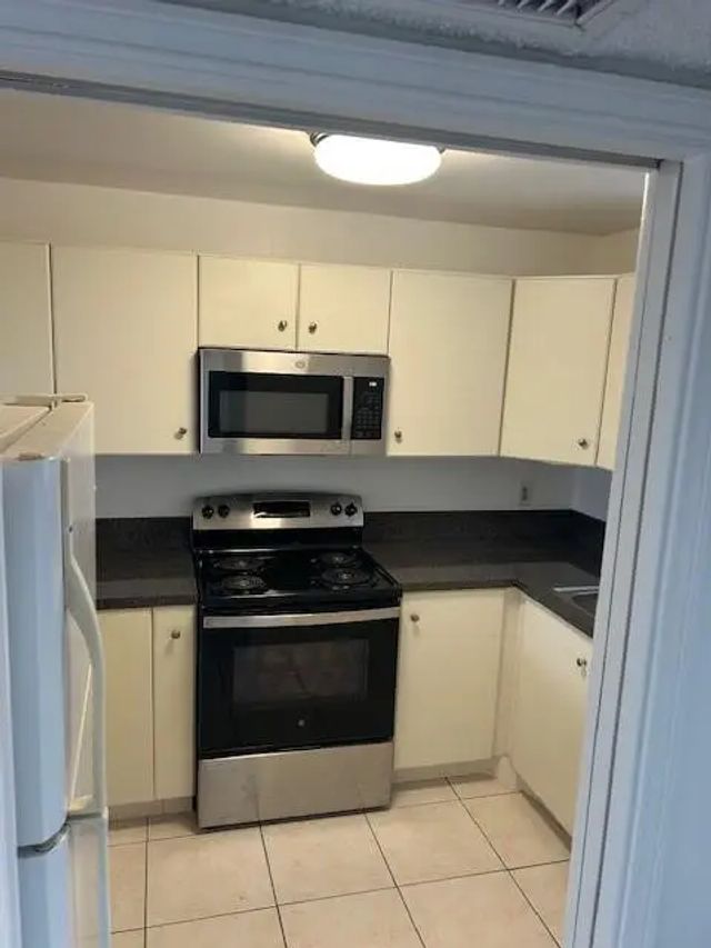 4 of 23 - 9400 Live Oak Place #406, Davie, FL