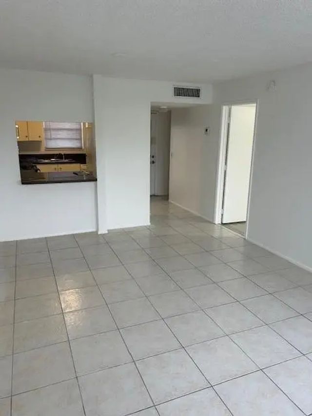 5 of 23 - 9400 Live Oak Place #406, Davie, FL