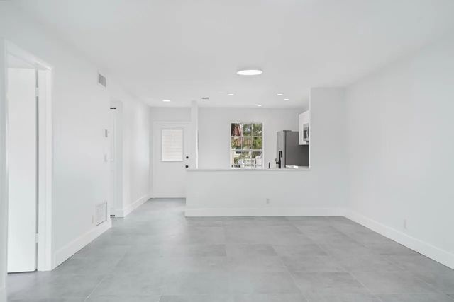 4 of 29 - 737 Nantucket Circle #b, Lake Worth, FL