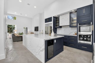 Photo of Listing #R11163440