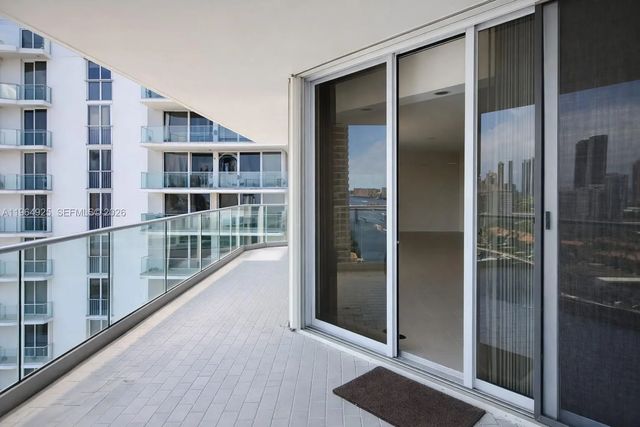 5 of 25 - 19707 Turnberry Way #20g, Aventura, FL