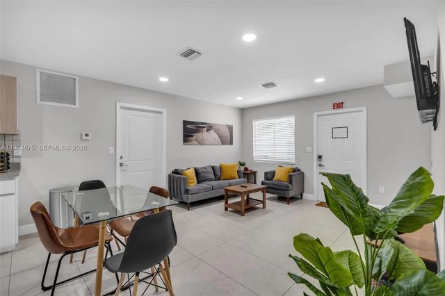 5 of 39 - 507 Nw 8th Avenue #2, Fort Lauderdale, FL