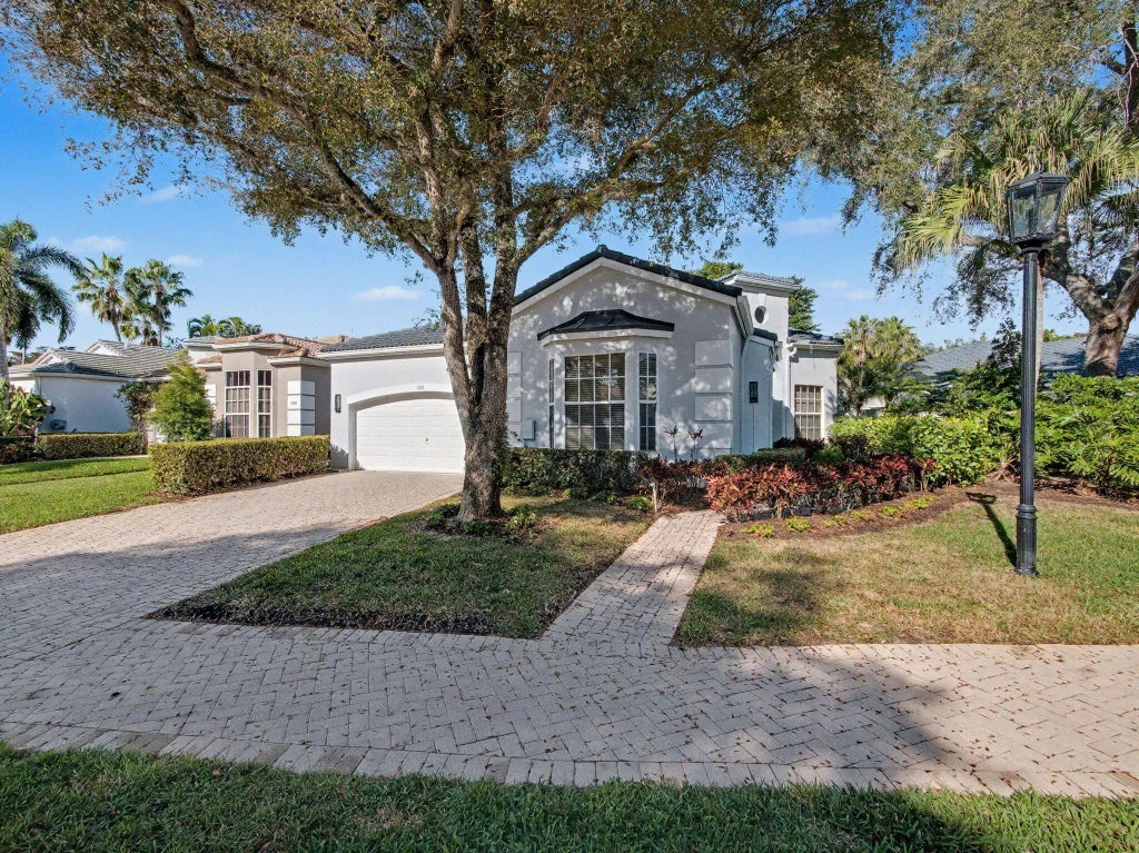 320 Sunset Bay Lane, Palm Beach Gardens