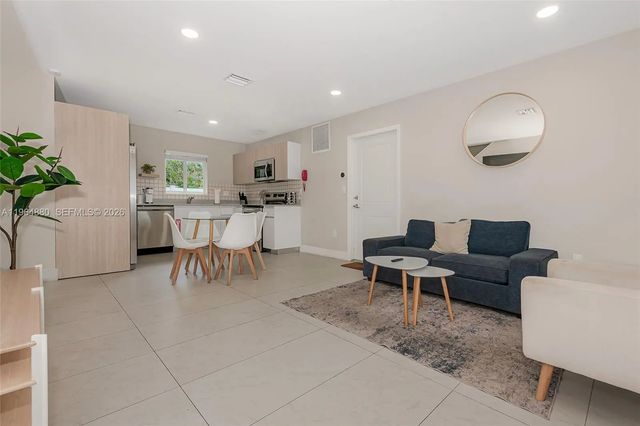 4 of 43 - 507 Nw 8th Avenue #1, Fort Lauderdale, FL