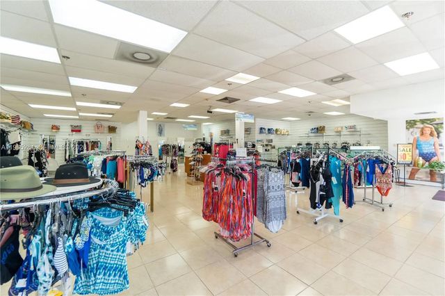 4 of 7 - 3149 W Hallandale Beach Boulevard #r, Pembroke Park, FL