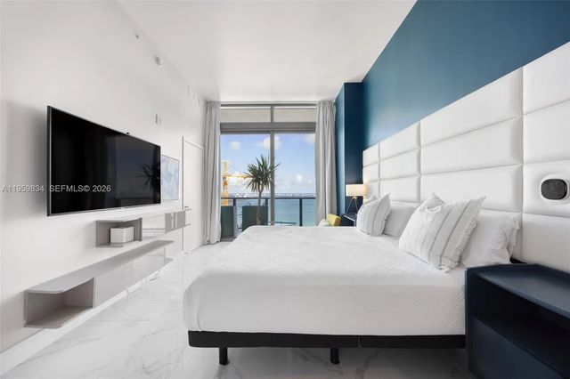 4 of 36 - 460 Ne 28th Street #ph 4002, Miami, FL