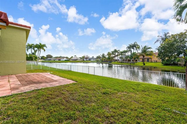4 of 31 - 14734 Via Tivoli Court, Davie, FL