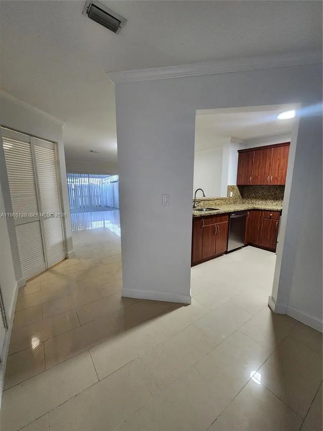 6485 Sw 129th Avenue, Miami