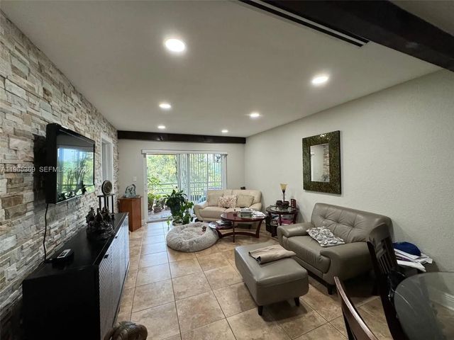 4 of 22 - 5500 Sw 77th Court #305, Miami, FL