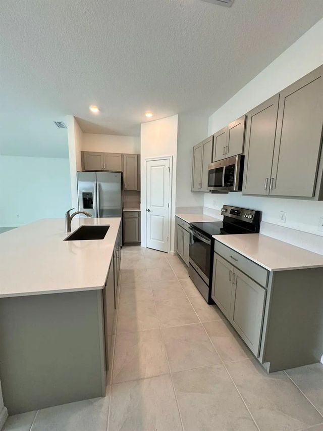 4 of 14 - 785 Worlington Lane, Fort Pierce, FL
