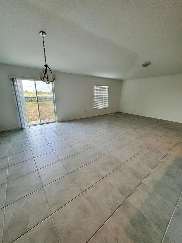 5 of 14 - 785 Worlington Lane, Fort Pierce, FL