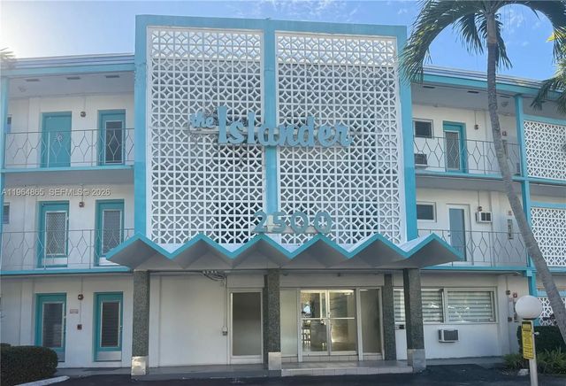 3 of 30 - 2500 Diana Drive #107, Hallandale Beach, FL
