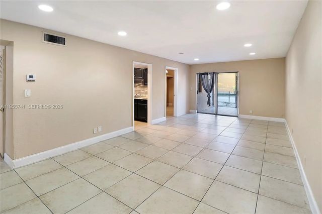 3 of 28 - 5975 Nw 25th Court #213, Sunrise, FL