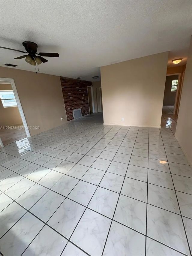 4 of 13 - 6311 Sw 8th Street, North Lauderdale, FL