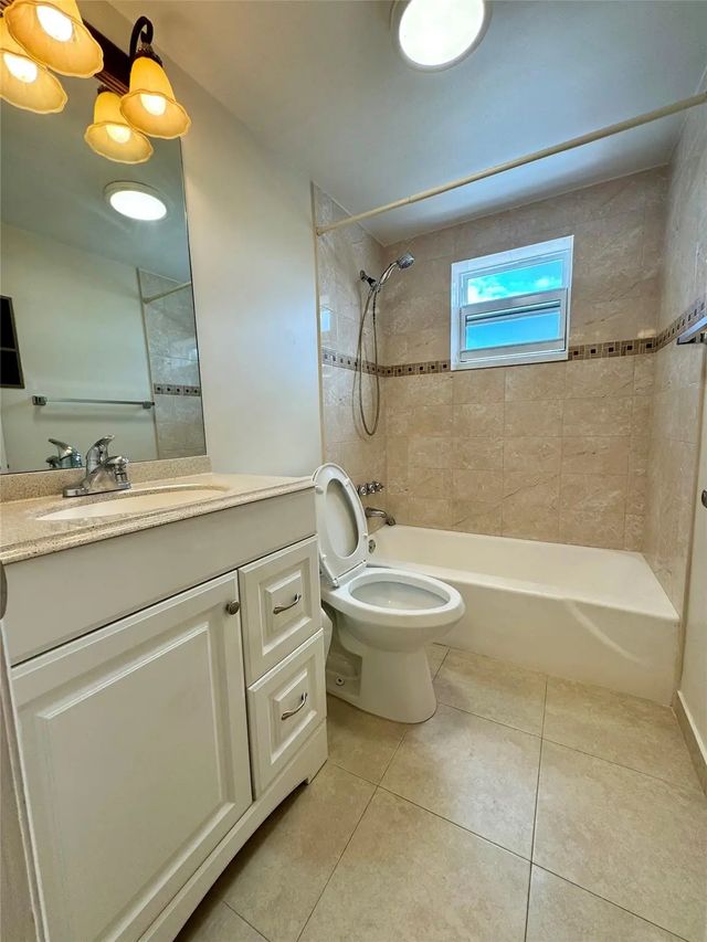 5 of 8 - 1747 Rodman Street #210, Hollywood, FL