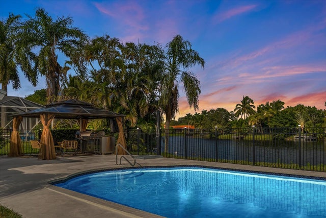 Photo of Listing #R11163678