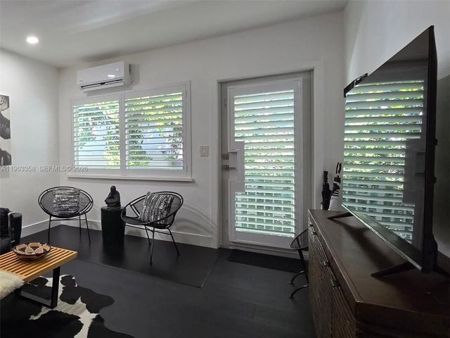 2 of 33 - 1021 Michigan Avenue #9, Miami Beach, FL