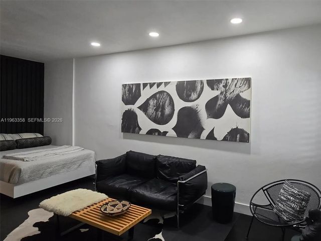 3 of 33 - 1021 Michigan Avenue #9, Miami Beach, FL