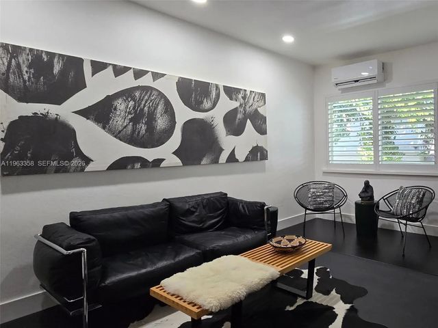 4 of 33 - 1021 Michigan Avenue #9, Miami Beach, FL
