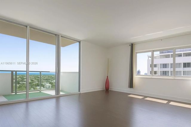 3 of 13 - 1200 West Avenue #1507, Miami Beach, FL