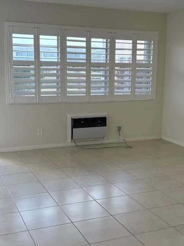 3 of 25 - 313 Andover #m, West Palm Beach, FL
