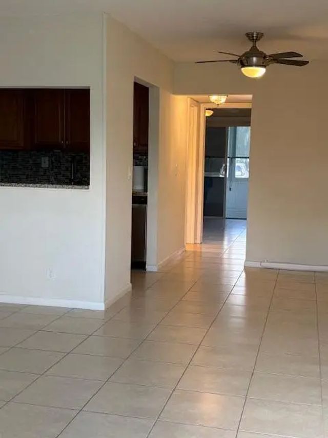 4 of 25 - 313 Andover #m, West Palm Beach, FL