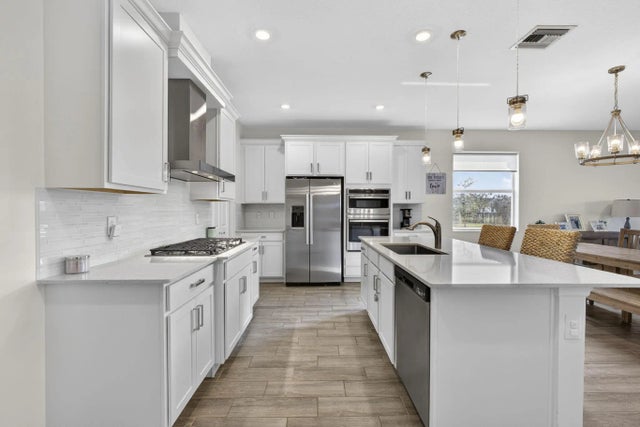 Photo of Listing #R11163725