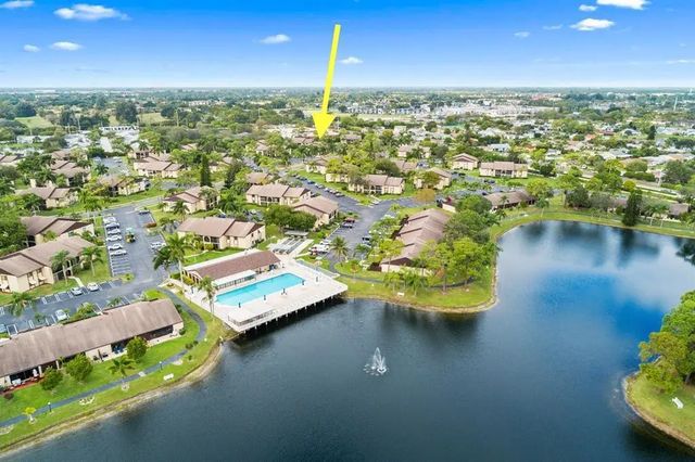 444 Pine Glen Lane #d-1, Greenacres