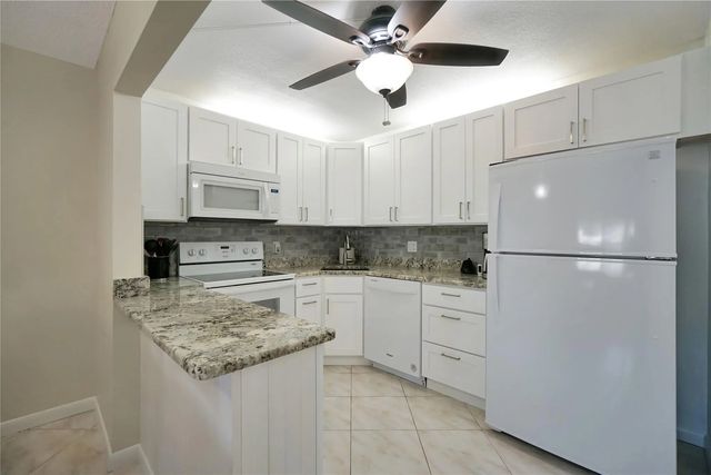 3 of 28 - 444 Pine Glen Lane #d-1, Greenacres, FL