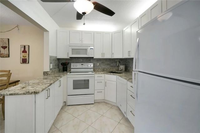 4 of 28 - 444 Pine Glen Lane #d-1, Greenacres, FL