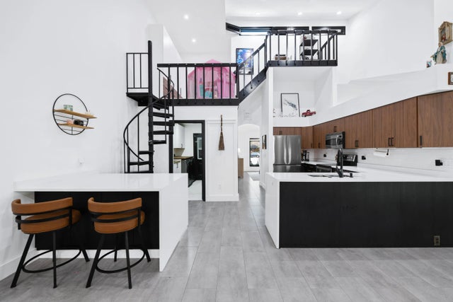 Photo of Listing #R11163733