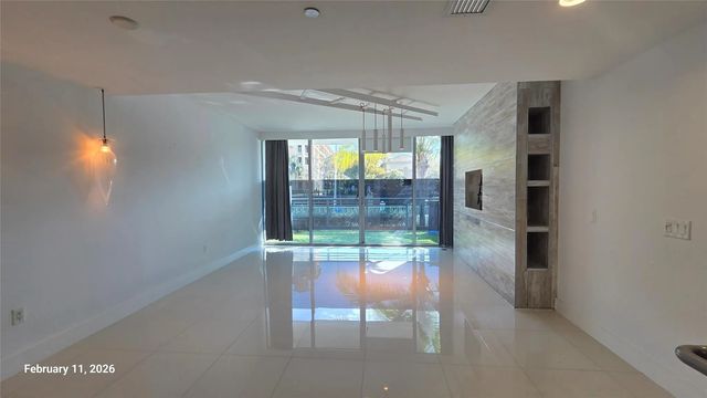 3 of 21 - 2950 Ne 188th Street #110, Aventura, FL