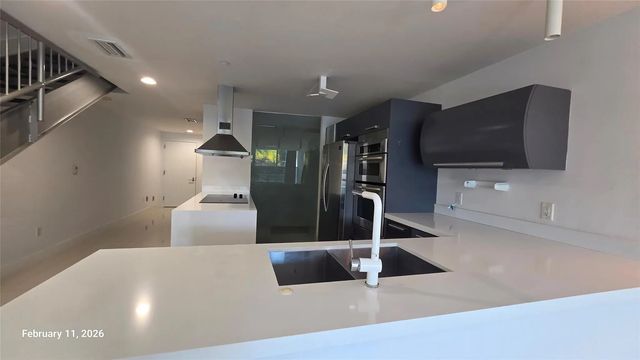 5 of 21 - 2950 Ne 188th Street #110, Aventura, FL