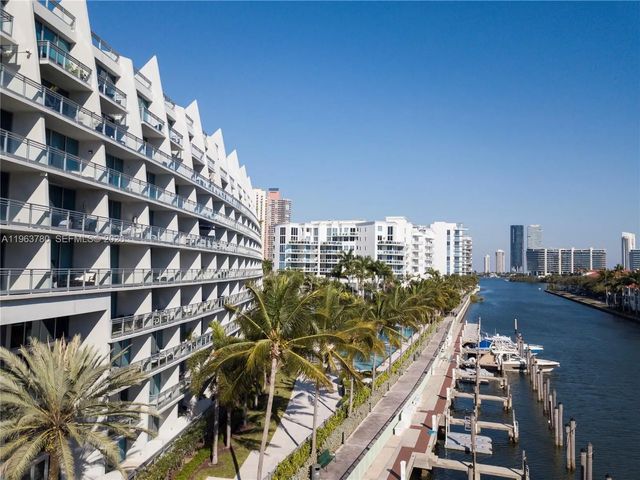 3 of 38 - 2950 Ne 188th Street #349, Aventura, FL
