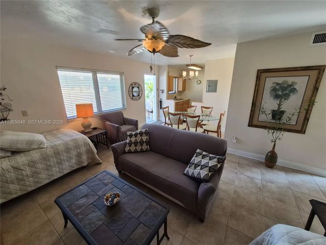4 of 10 - 520 Euclid Avenue #8, Miami Beach, FL