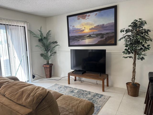 3 of 23 - 1443 39th Avenue #2, Vero Beach, FL