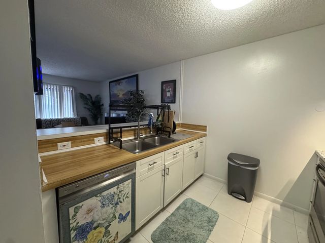 4 of 23 - 1443 39th Avenue #2, Vero Beach, FL