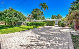 Photo of Listing #F10552159