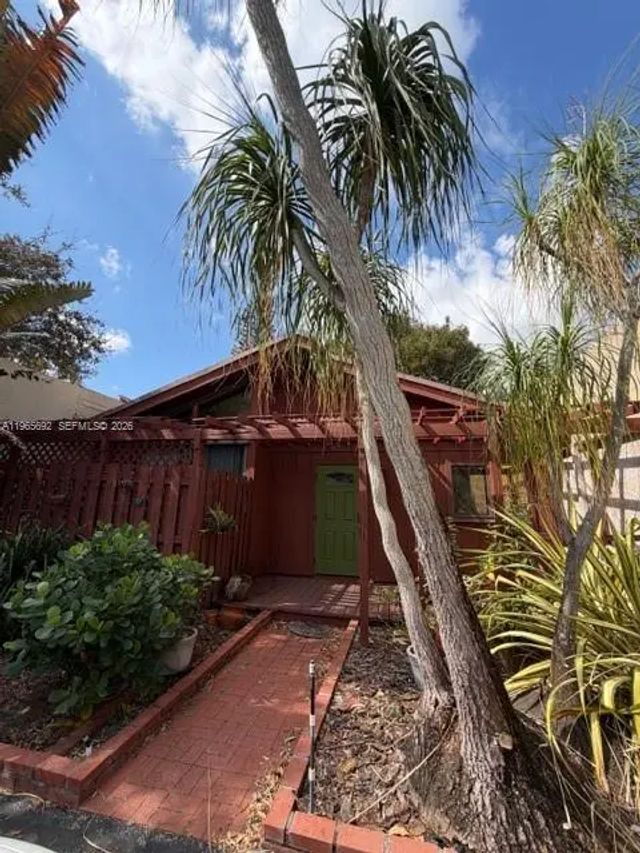 2 of 9 - 6171 Nw 32nd Way, Fort Lauderdale, FL