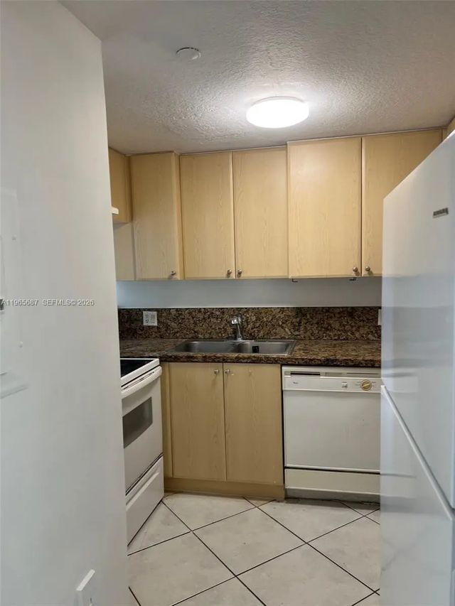 2 of 18 - 12645 Sw 91st Street #202, Miami, FL