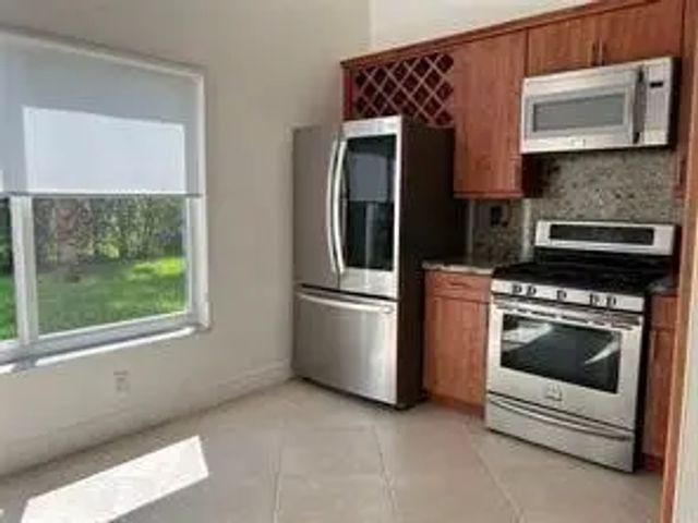 3 of 32 - 9880 Red Heart Lane, Tamarac, FL