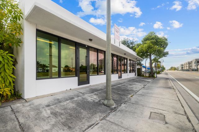 2 of 12 - 1808/1810 N Dixie Highway, Lake Worth Beach, FL
