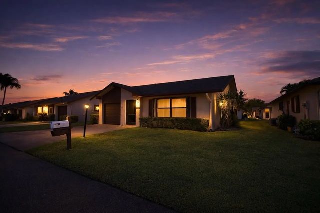 3305 Silver Buttonwood Drive, Greenacres