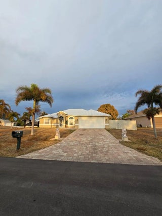 Photo of Listing #R11163828