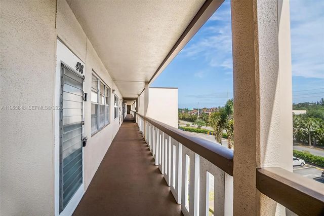 3 of 25 - 408 Southampton A #408, West Palm Beach, FL
