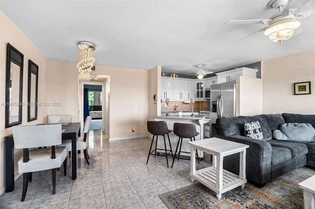 4 of 25 - 408 Southampton A #408, West Palm Beach, FL
