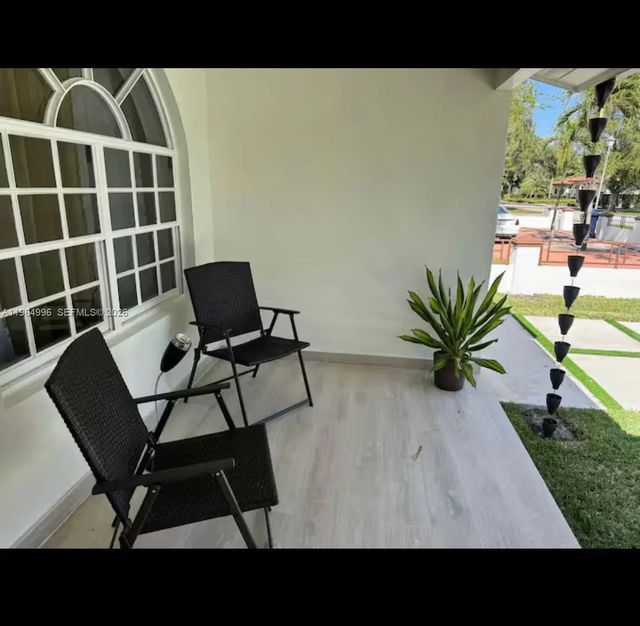 3 of 18 - 508 De Leon Drive, Miami Springs, FL